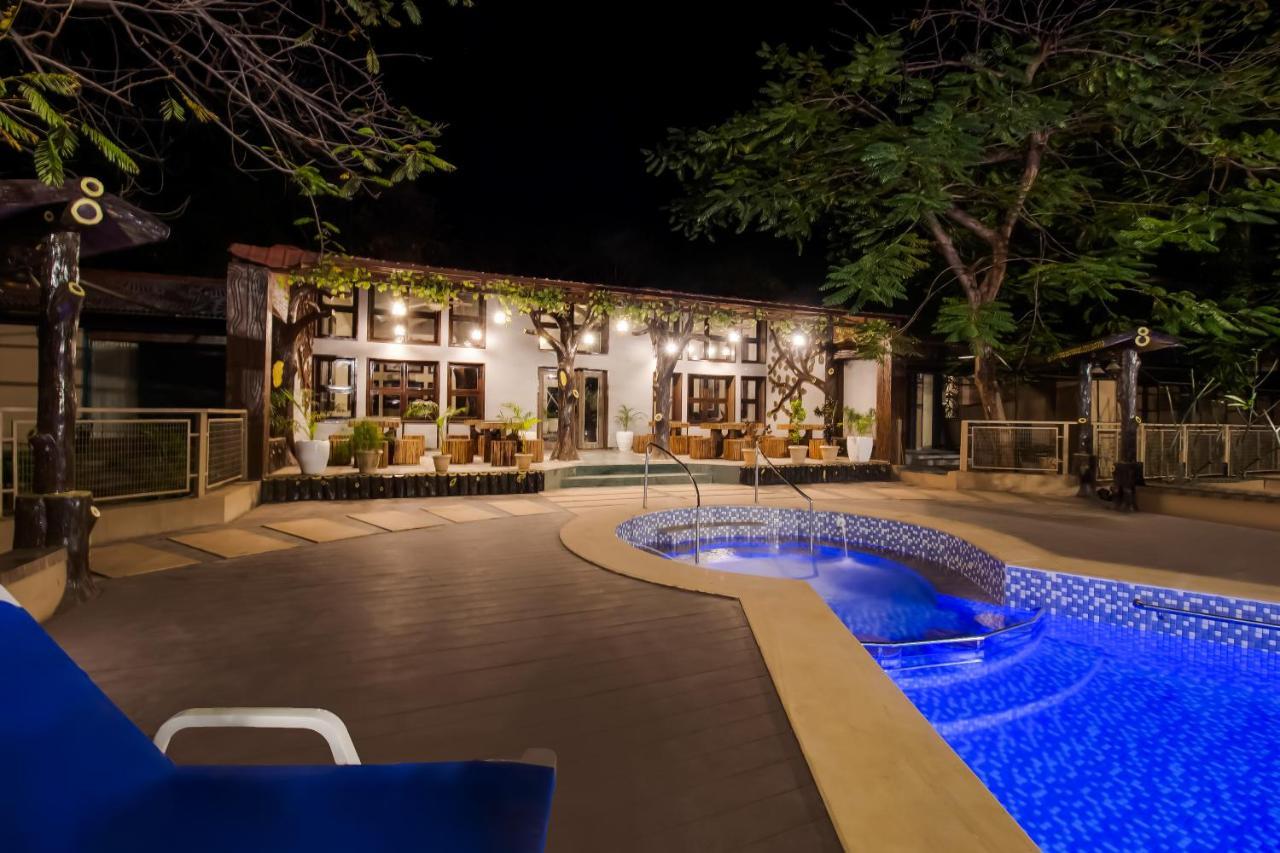 Hotel Club Mahindra Netrang Exterior foto